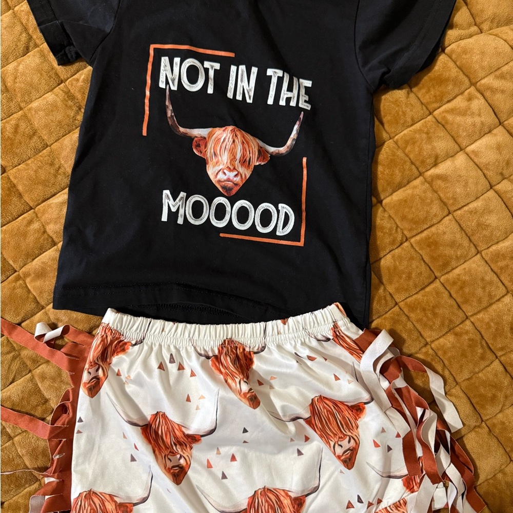 Toddler Black Graphic Tee and Printed Shorts Set